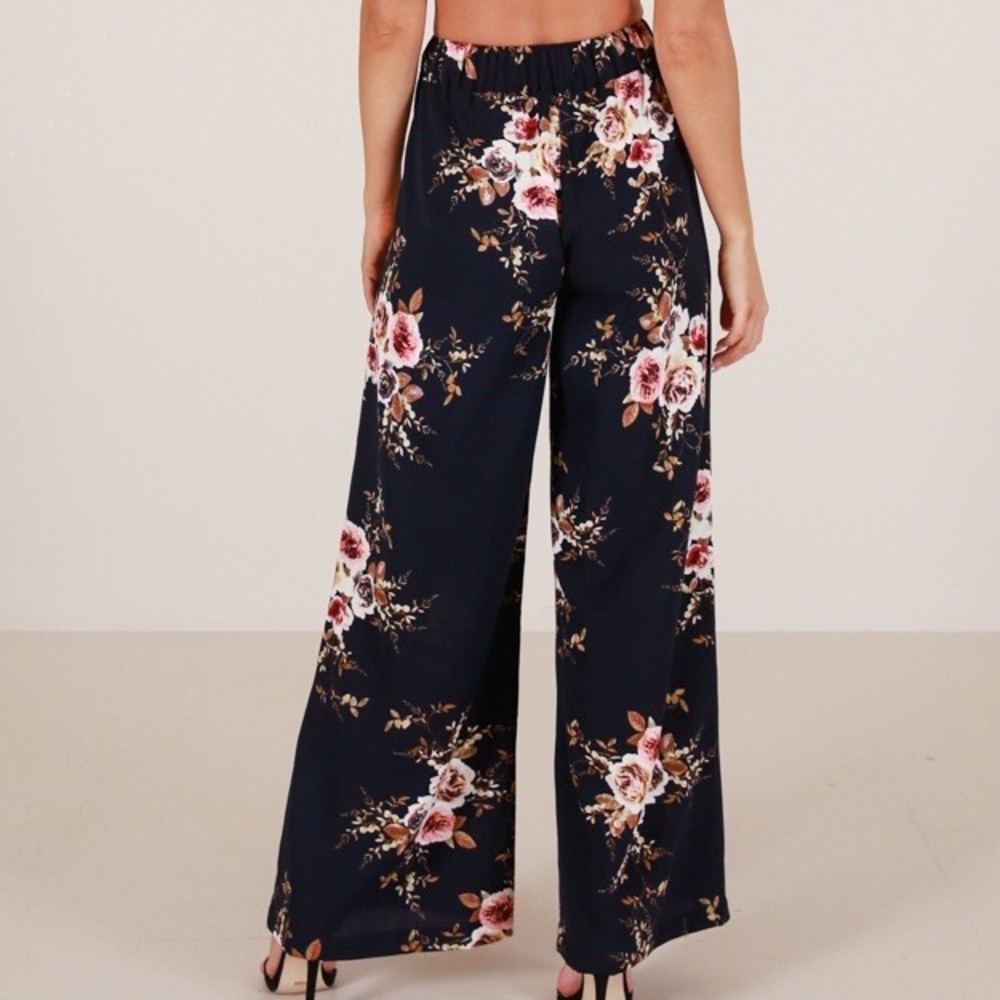 Wide Leg Navy Floral Pants Showpo Kiss From A Rose - Picture 3 of 5